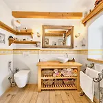 Wellness&golf Chaloupka Ovčárna Сasa de vacaciones Nová Bystřice